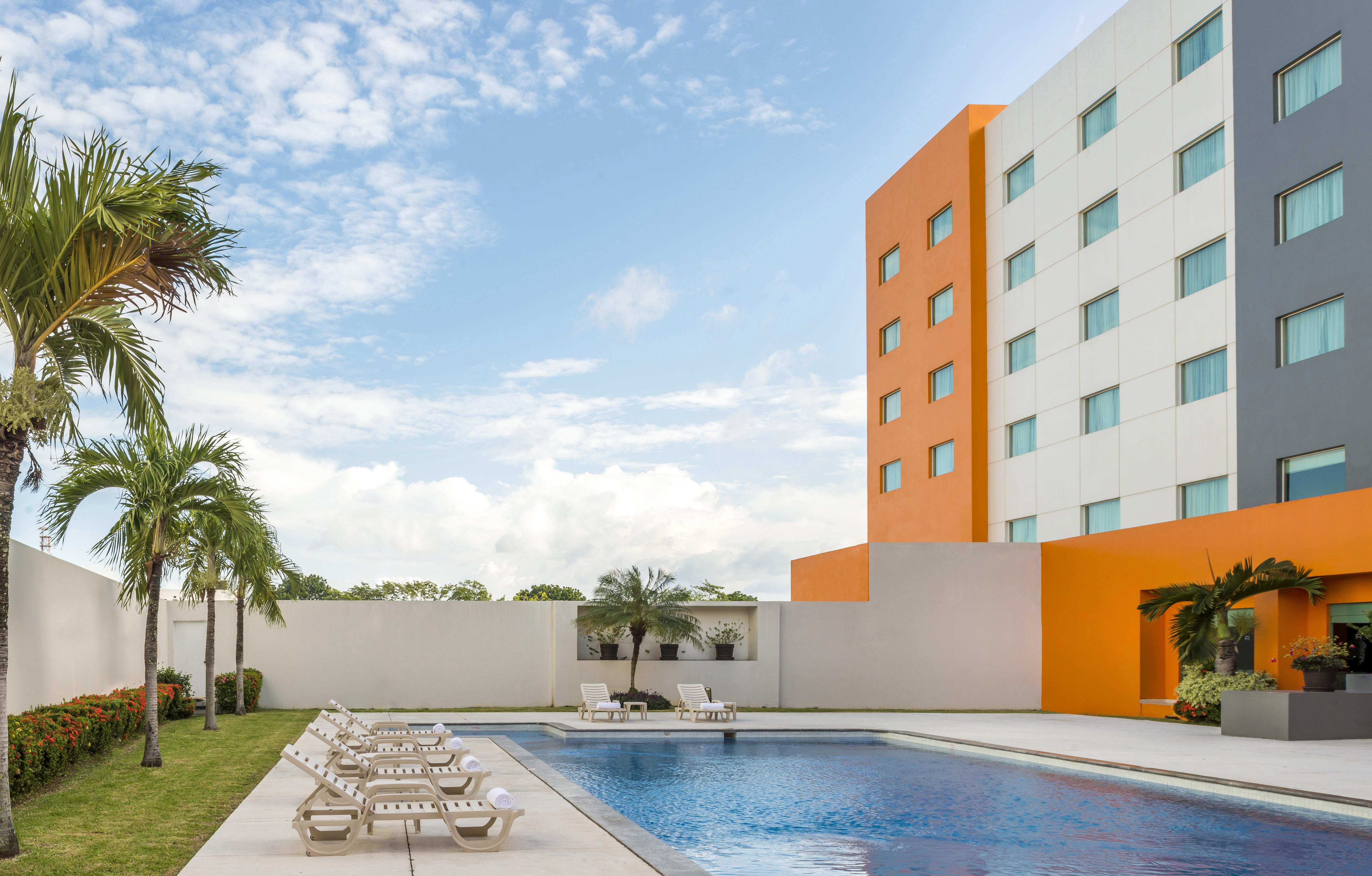 คอร์ตยาร์ด บียาเอร์โมซา ตาบัสโก Hotel วิลลาเฮอโมซา ภายนอก รูปภาพ