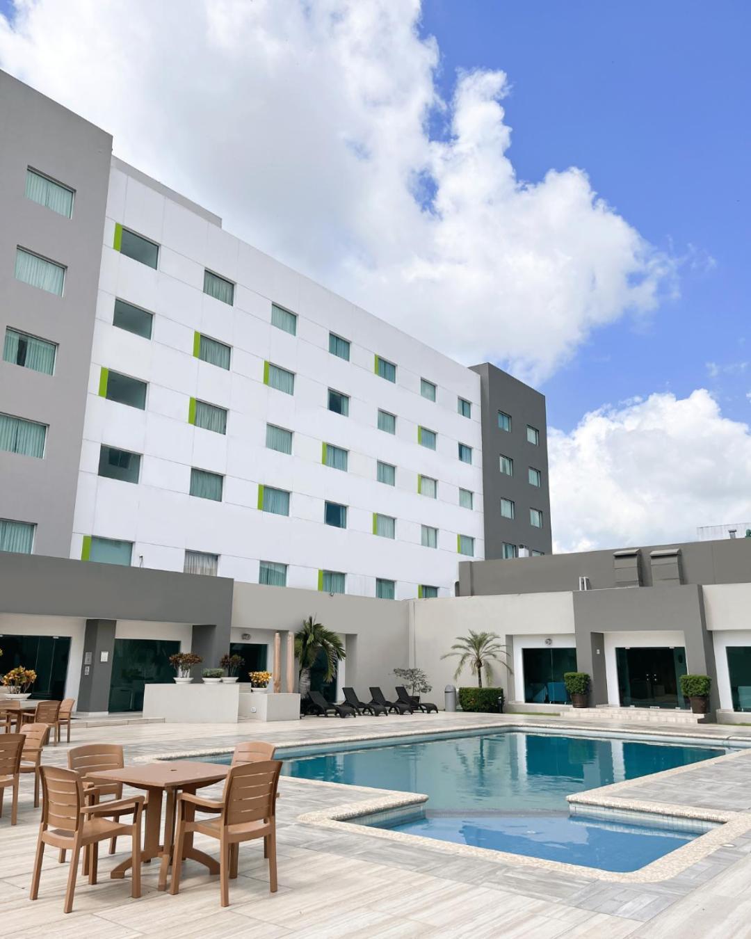 คอร์ตยาร์ด บียาเอร์โมซา ตาบัสโก Hotel วิลลาเฮอโมซา ภายนอก รูปภาพ